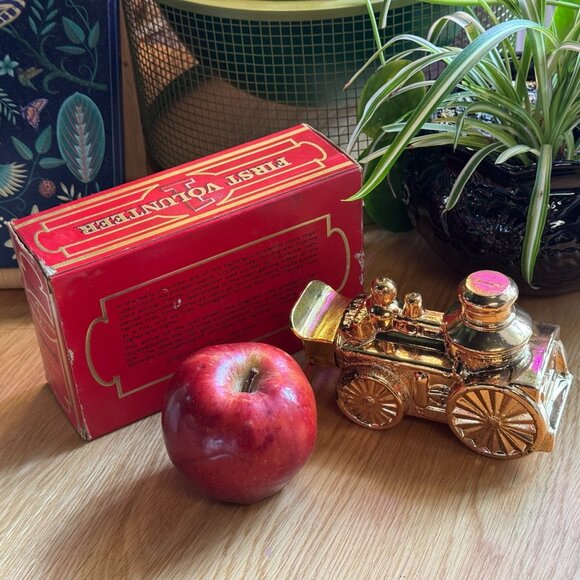 Avon First Volunteer Bottle, Öland, Vintage Circa 1975-1977 - Picture 2 of 16